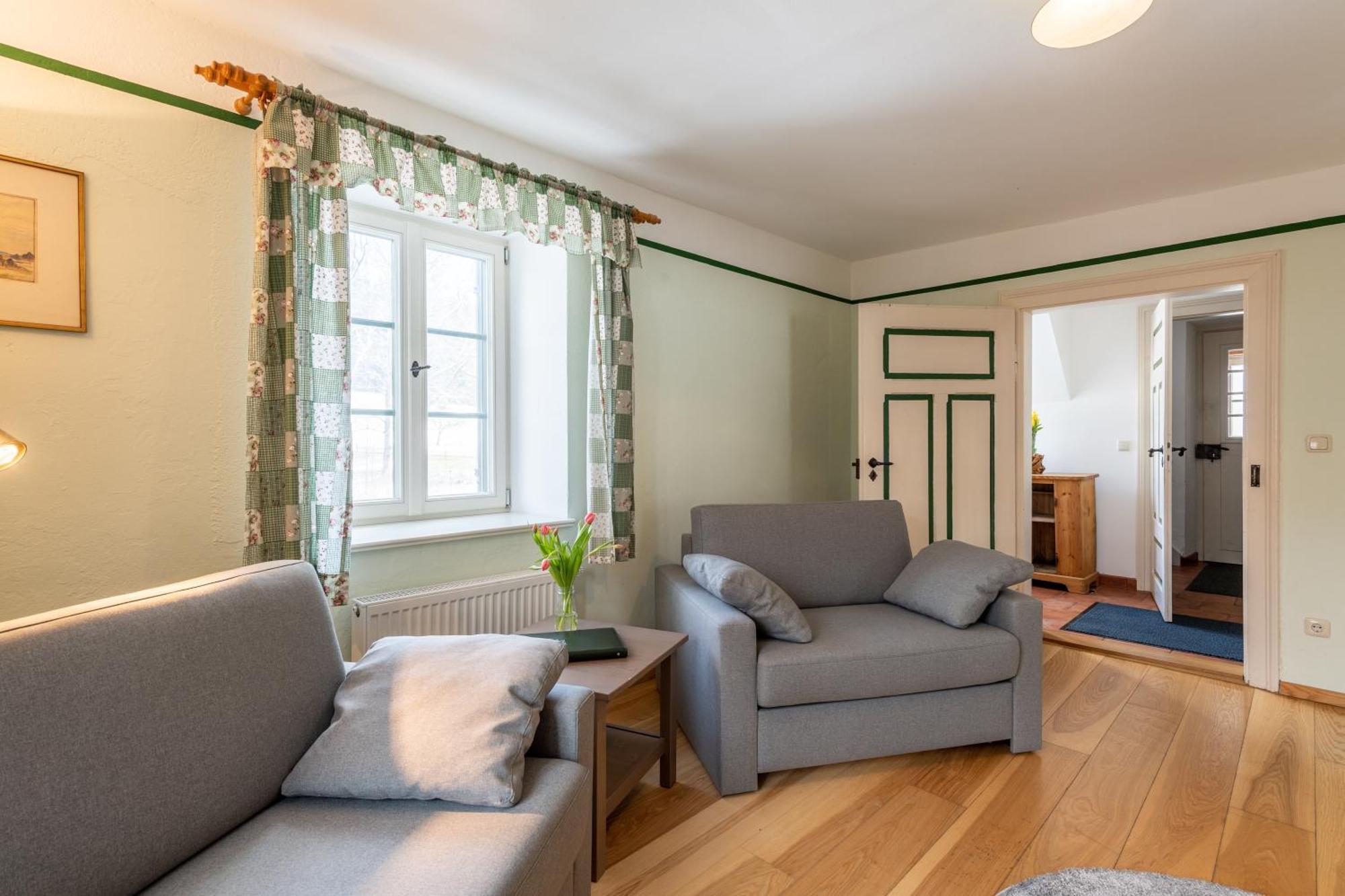 Wald Apartments Bei Schlossgaststaette Hohenberg - Seeshaupt, Suedlicher Stanberger See, Kostenfrei Parken, Ladestation Fuer Auto Und Fahrad, Wlan, Natur Pur Exterior foto